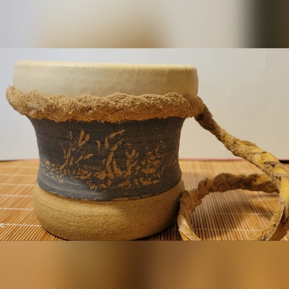 Handmade pottery Small DJEMBE style Skin Drum Bongo Artist Made PNW 🎶 Unique - Picture 7 of 8